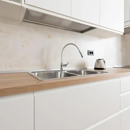 Appartement Roma 87 *