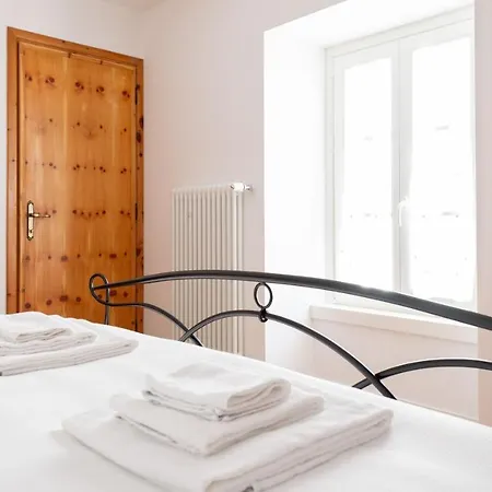 Appartement Roma 87 *