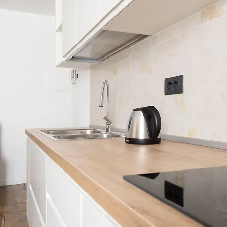Appartement Roma 87 *